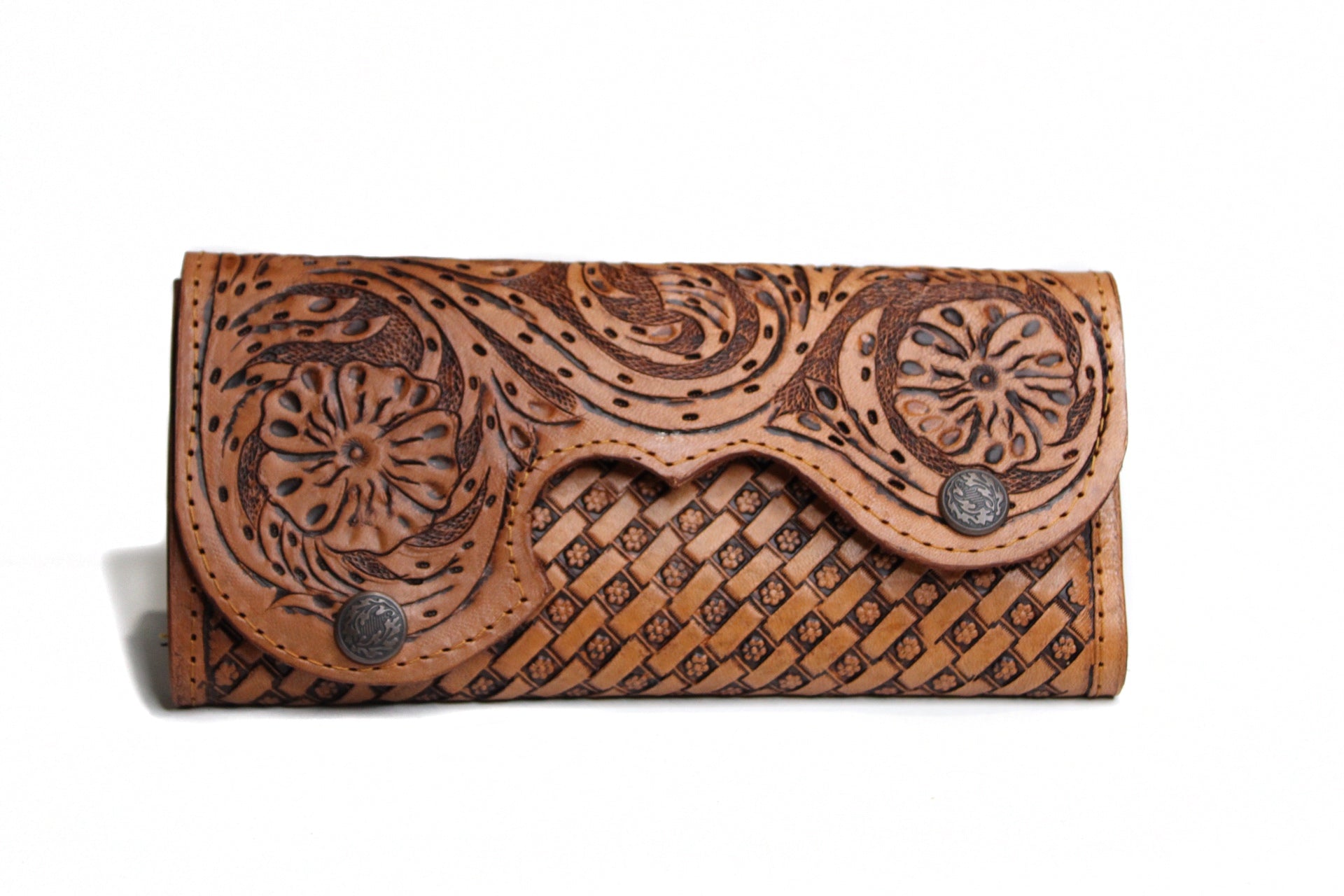 Cartera con flores cinceladas